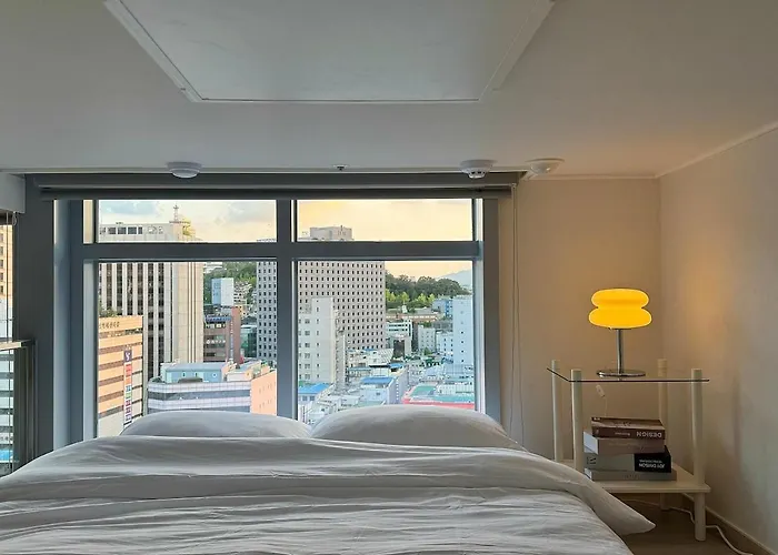 Apartamento 명동 도보 4분, 뷰가 멋진 신축 시청역 회현역 *