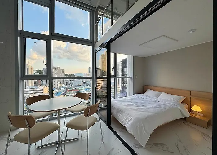 명동 도보 4분, 뷰가 멋진 신축 시청역 회현역 Apartamento Seul